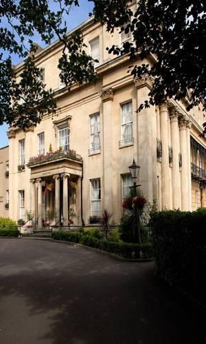 Willoughby House Hotel & Apartments Cheltenham Ngoại thất bức ảnh