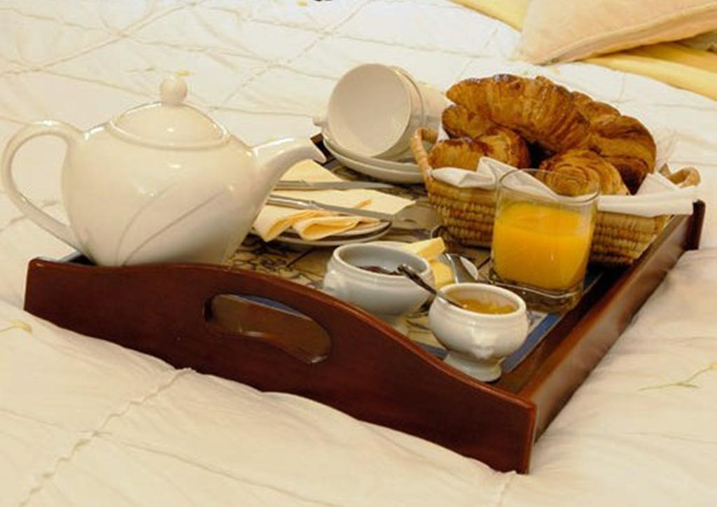 Willoughby House Hotel & Apartments Cheltenham Phòng bức ảnh