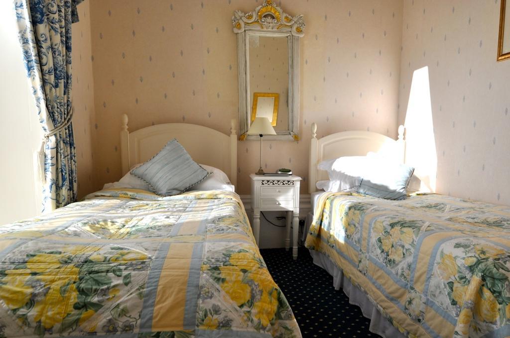 Willoughby House Hotel & Apartments Cheltenham Phòng bức ảnh