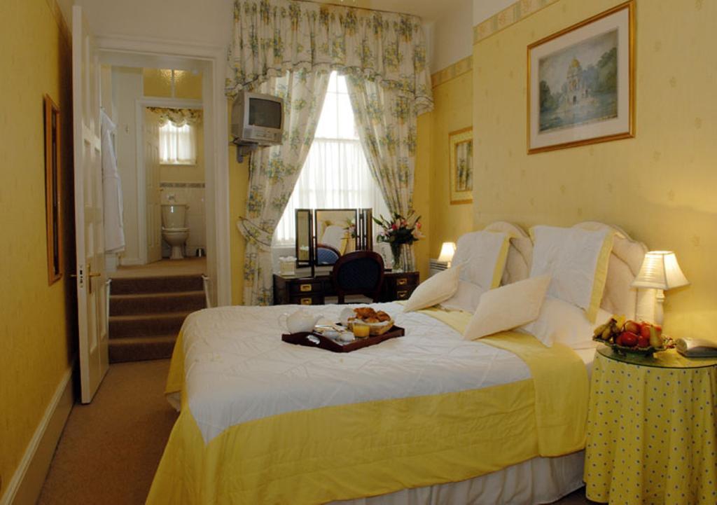 Willoughby House Hotel & Apartments Cheltenham Phòng bức ảnh