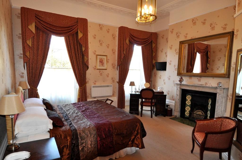 Willoughby House Hotel & Apartments Cheltenham Phòng bức ảnh