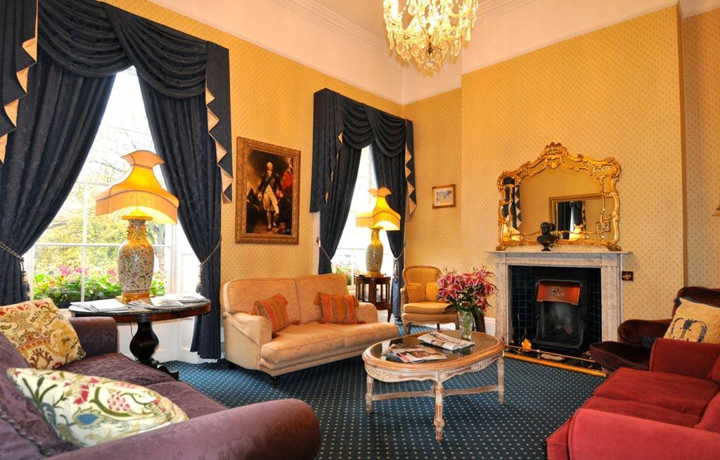 Willoughby House Hotel & Apartments Cheltenham Ngoại thất bức ảnh